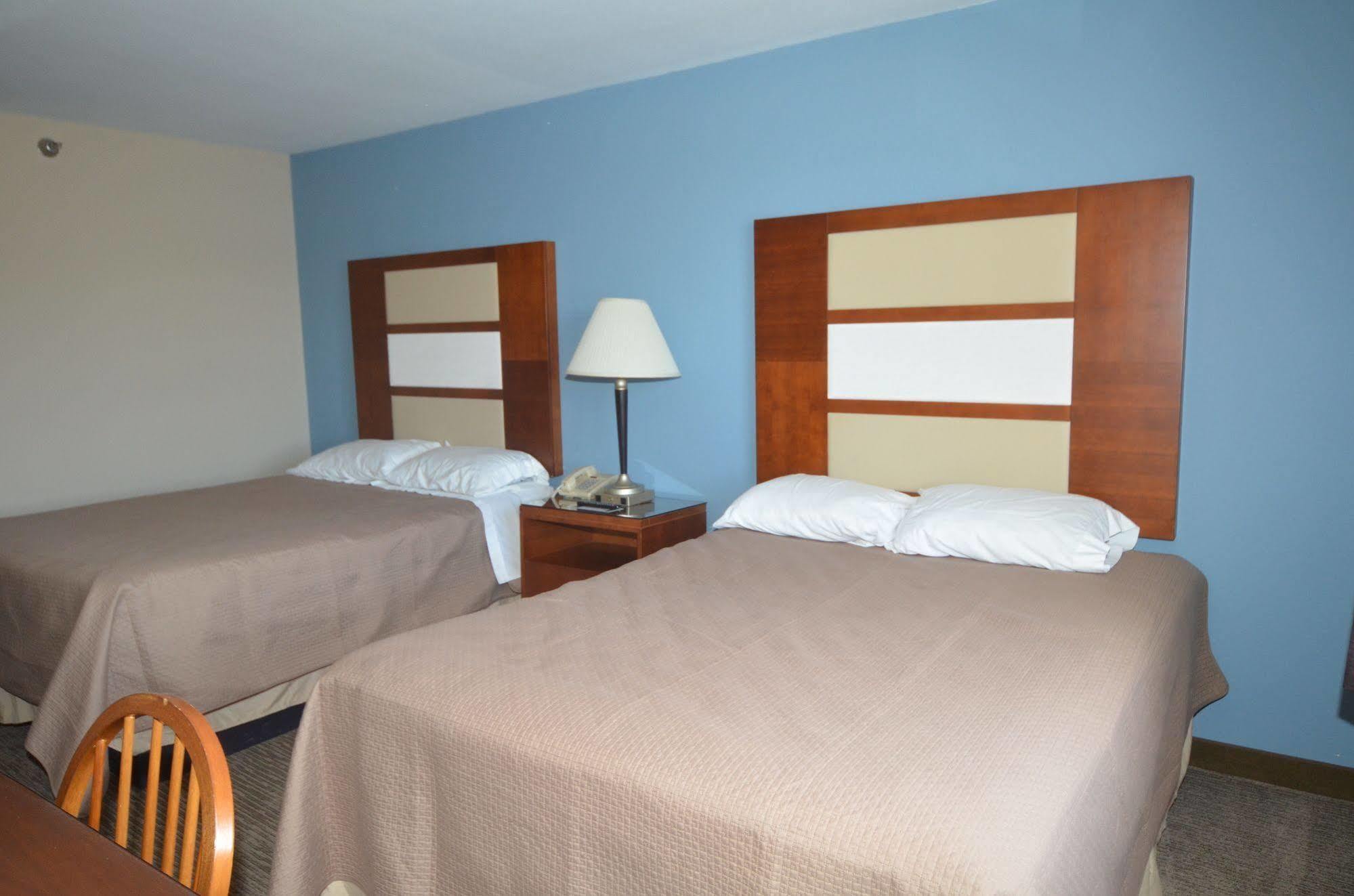 Rock Creek Hotel Sabetha エクステリア 写真