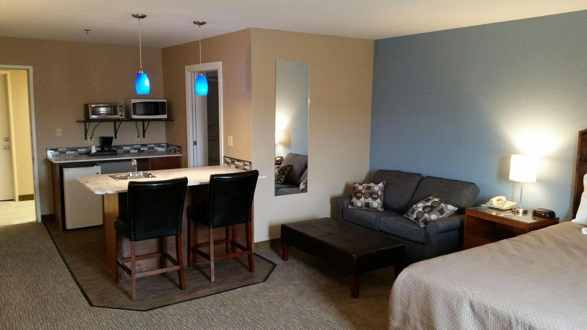 Rock Creek Hotel Sabetha エクステリア 写真